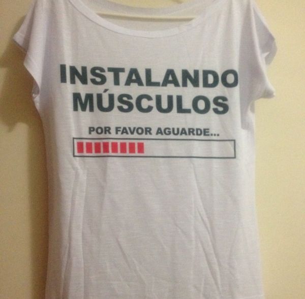 T-shirts ( Instalando músculos)